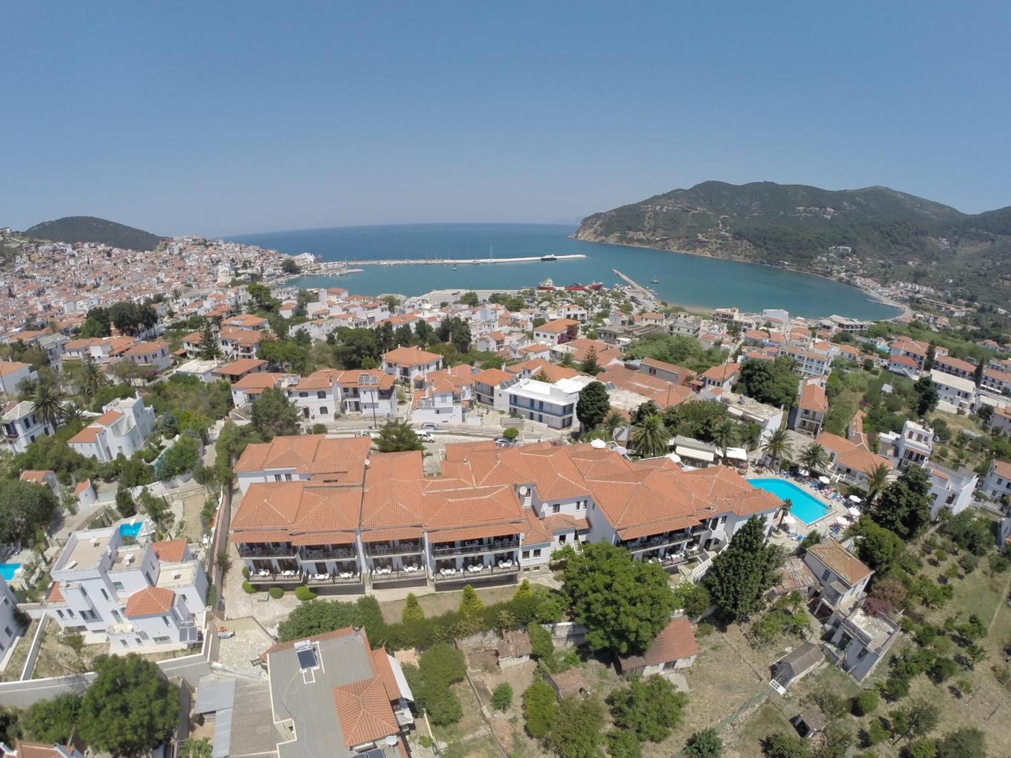 Dionyssos Hotel Skopelos Town Exterior photo