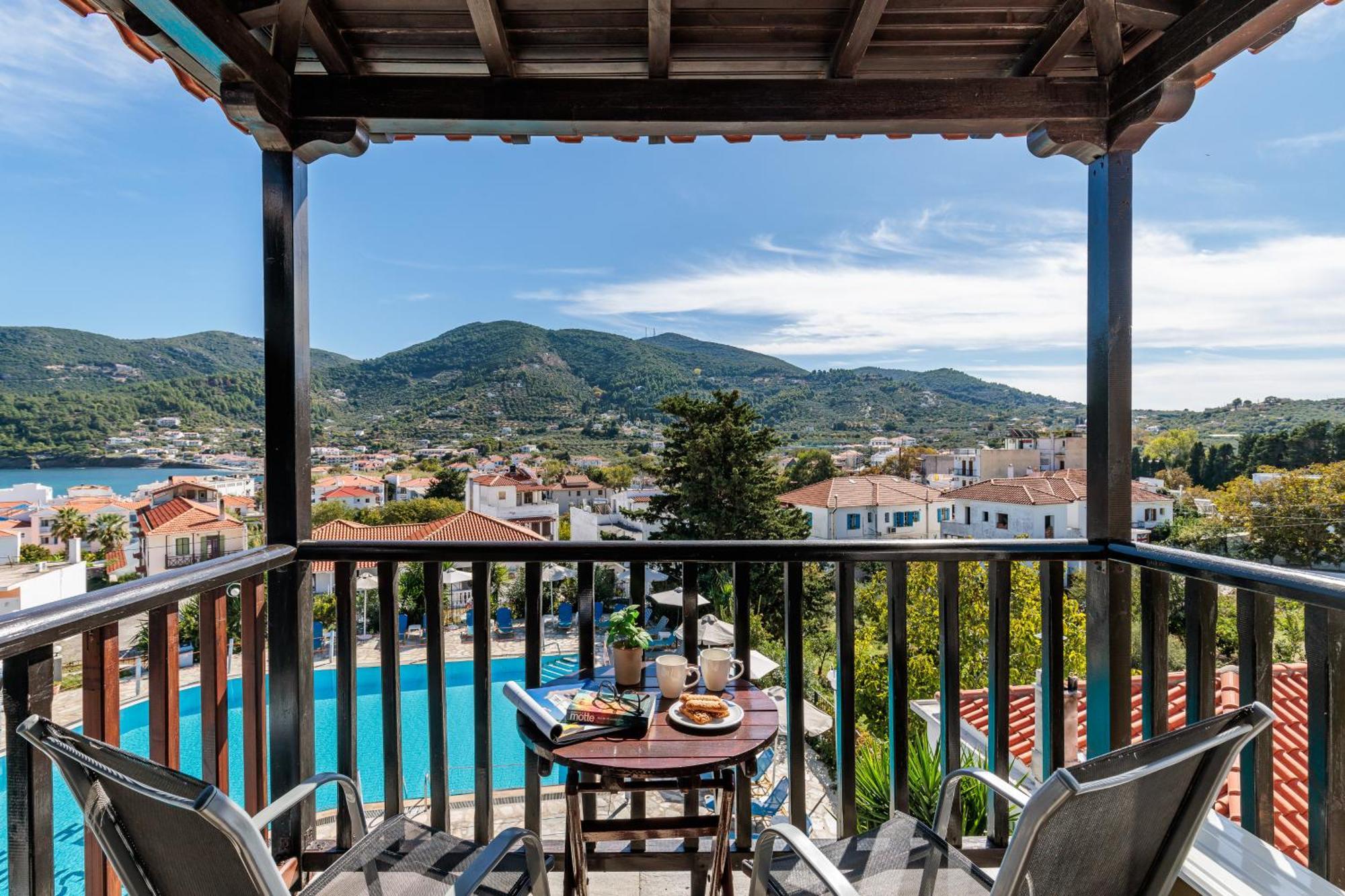 Dionyssos Hotel Skopelos Town Exterior photo