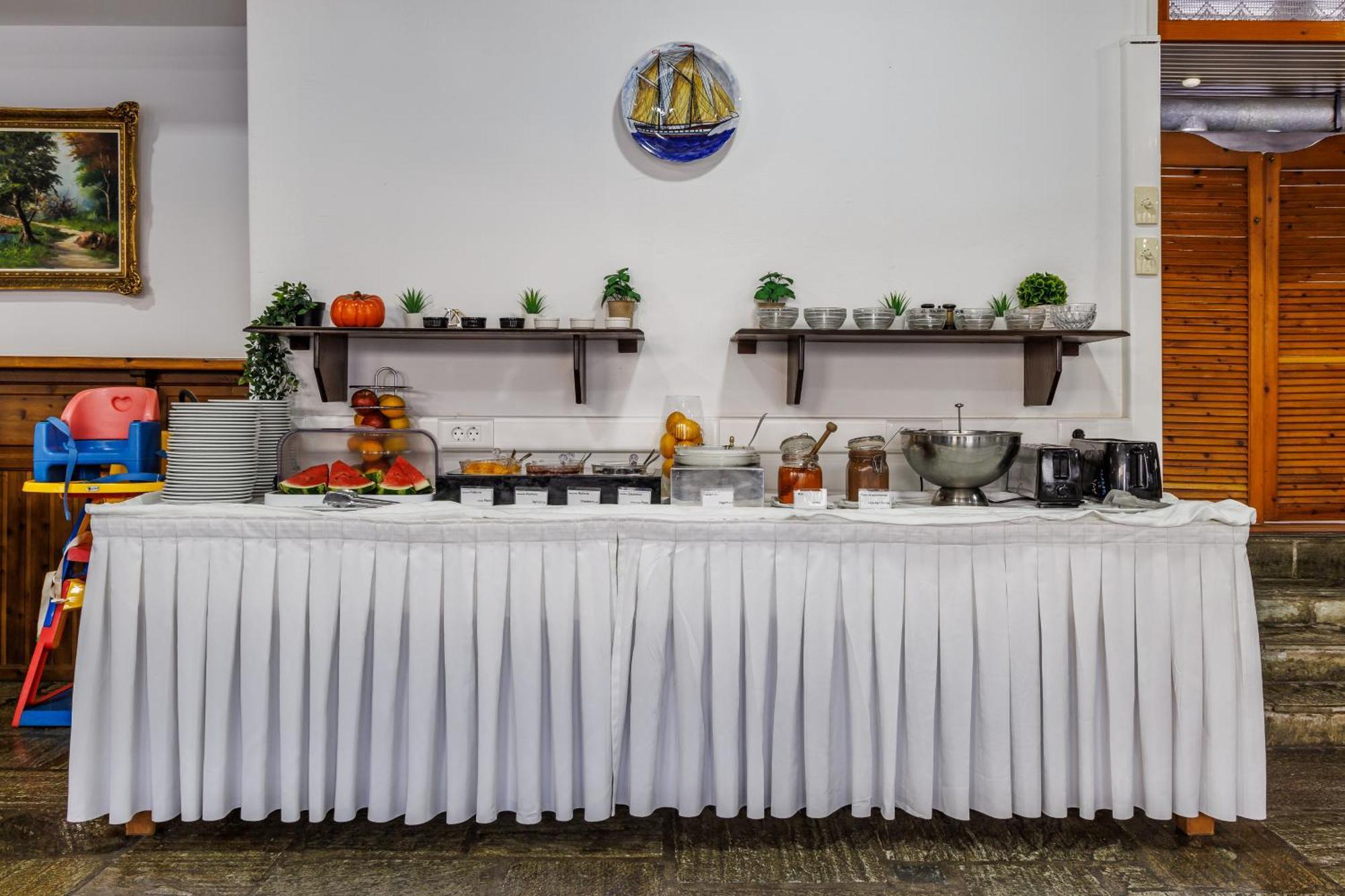 Dionyssos Hotel Skopelos Town Exterior photo